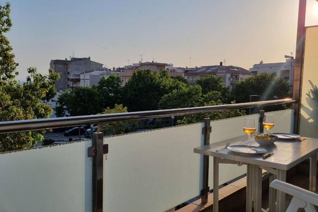 Ferienwohnung Piso En El Centro Con Vistas Al Mar Y Balcon Roses Exterior foto