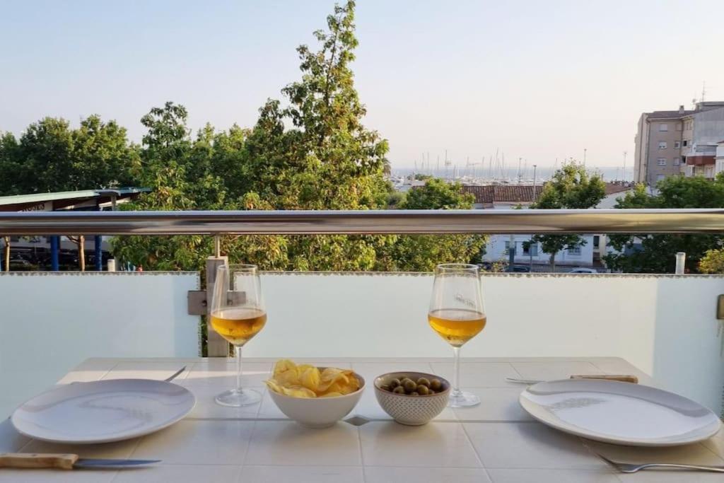 Ferienwohnung Piso En El Centro Con Vistas Al Mar Y Balcon Roses Exterior foto