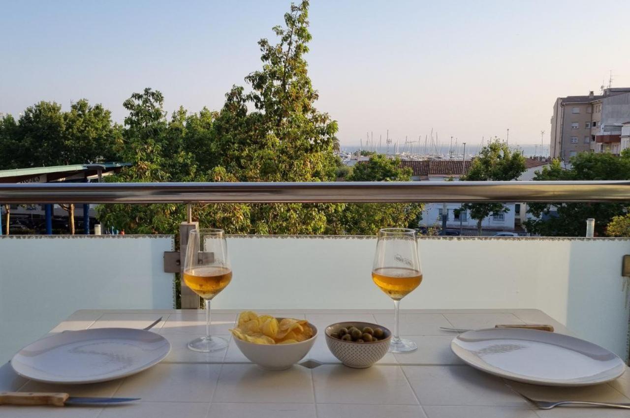 Ferienwohnung Piso En El Centro Con Vistas Al Mar Y Balcon Roses Exterior foto